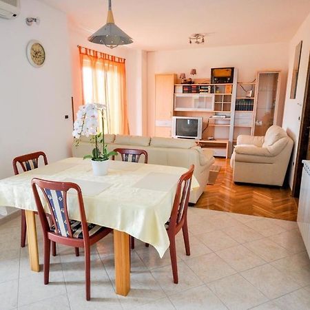 Appartamento Angela Novigrad Istria Esterno foto