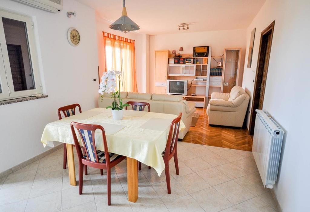 Appartamento Angela Novigrad Istria Esterno foto